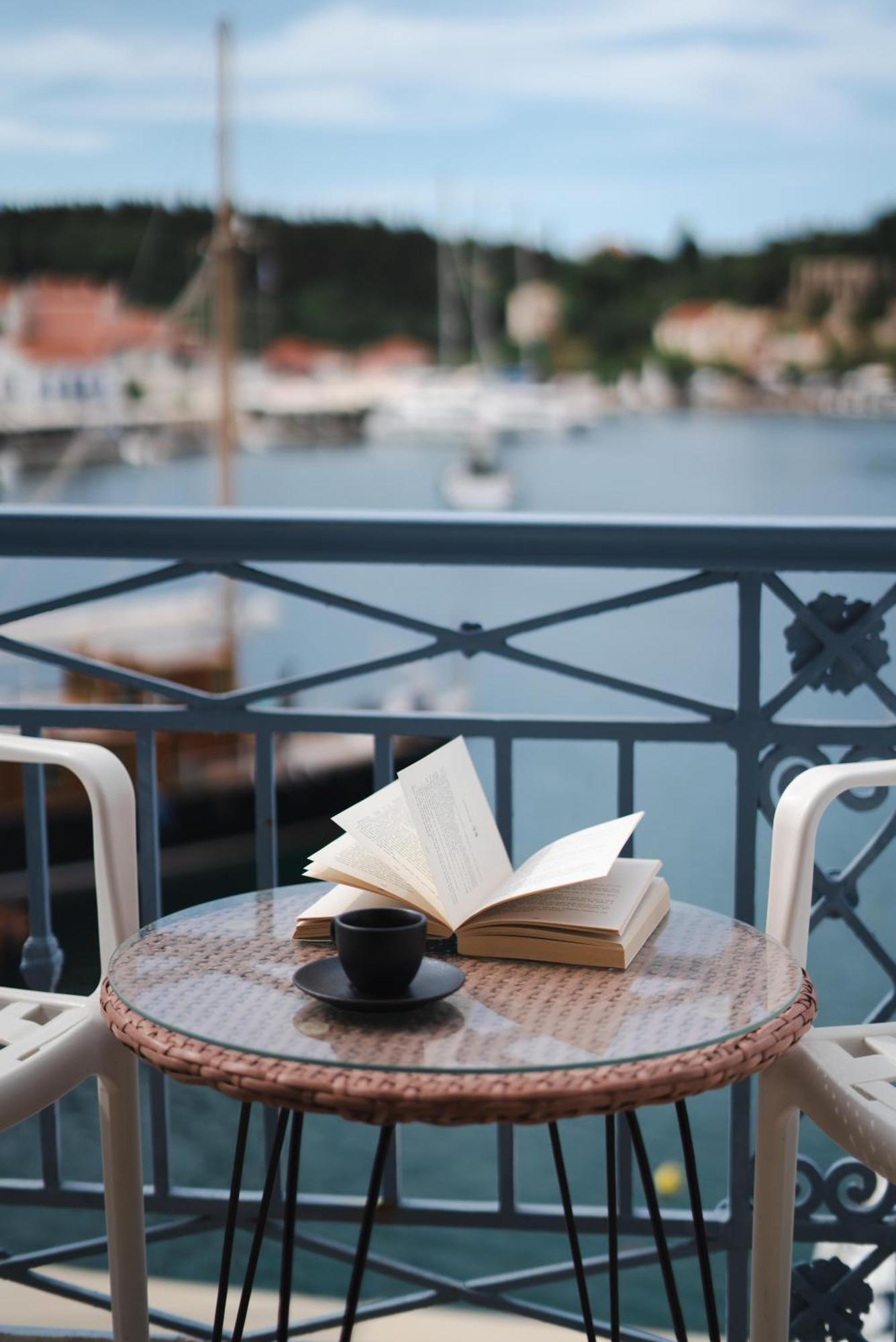 Authentic Suites In Fiscardo 피스카던 외부 사진